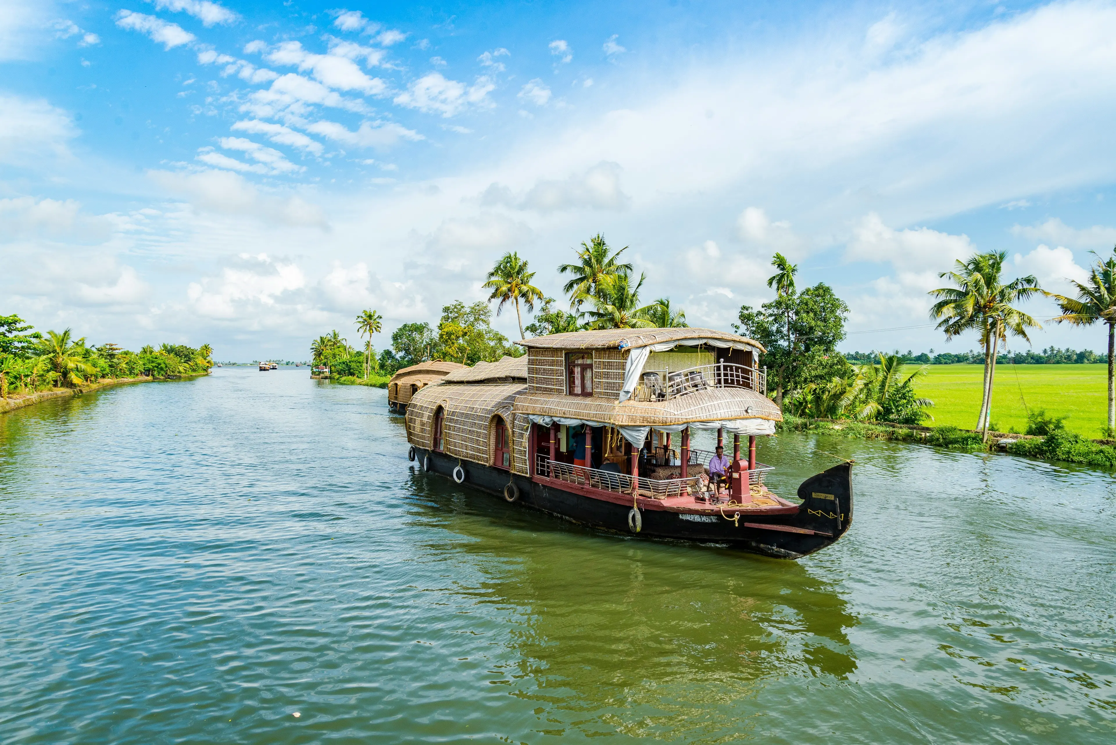 The history of Kerala's houseboat: From Traditional Kettuvallams to Luxury Houseboats